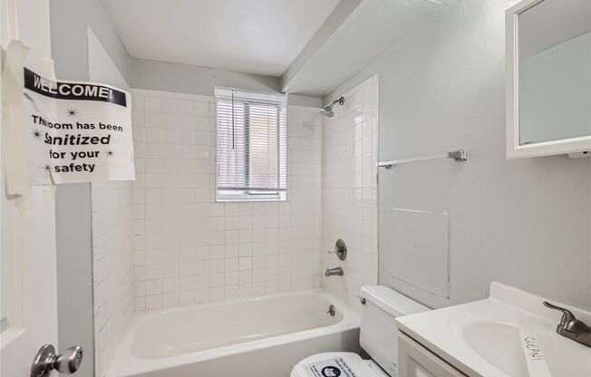 3 beds, 2 baths, 1,300 sqft, $1,900, Unit 1