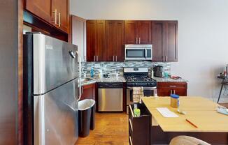 707 N Milwaukee Ave 4R