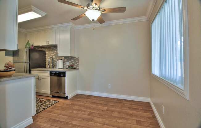 Ceiling Fan at Sunnyvale Town Center, Sunnyvale, 94086