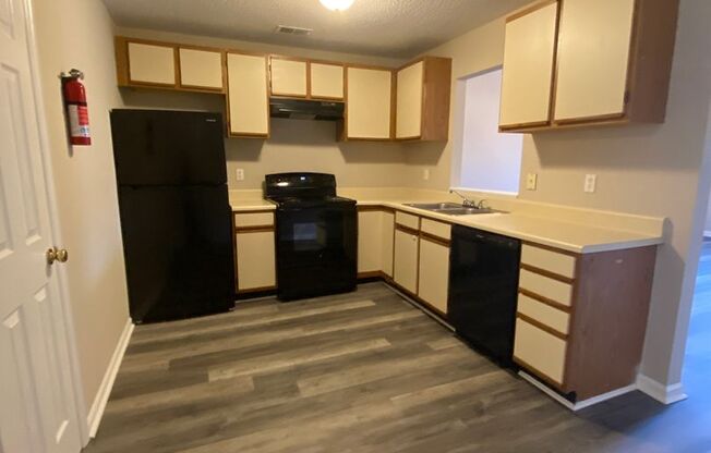 2 beds, 2 baths, 1,030 sqft, $1,300, Unit 102