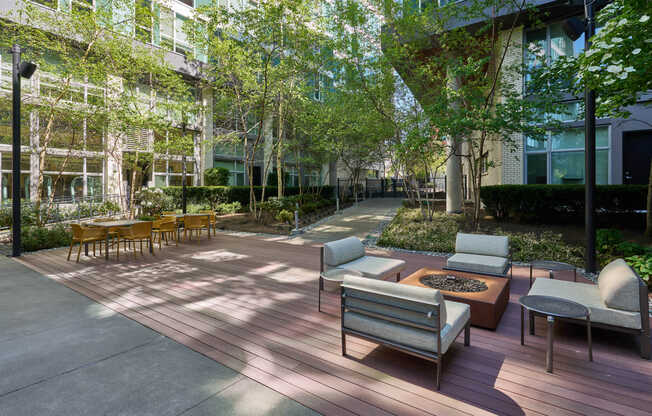 Courtyard Lounge