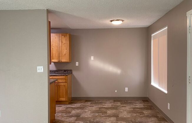 2 beds, 1 bath, 830 sqft, $1,220, Unit J-230