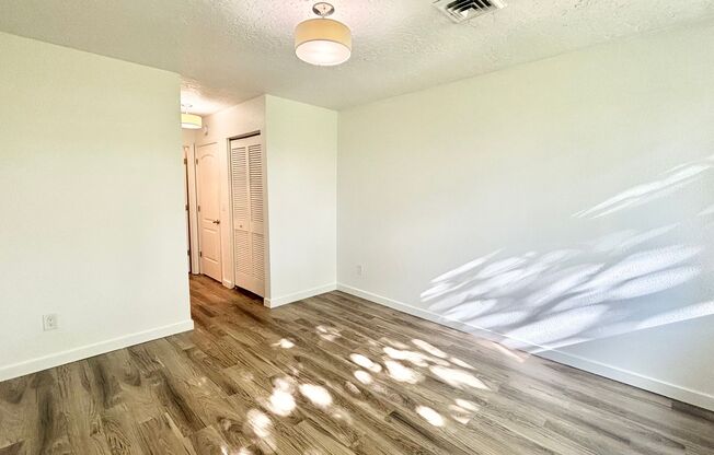 3 beds, 2 baths, 985 sqft, $2,495, Unit 401