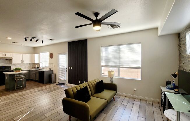 3 beds, 2.5 baths, $1,950
