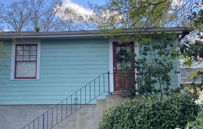 Garage Apartment in 5 Points!! One-Bedroom