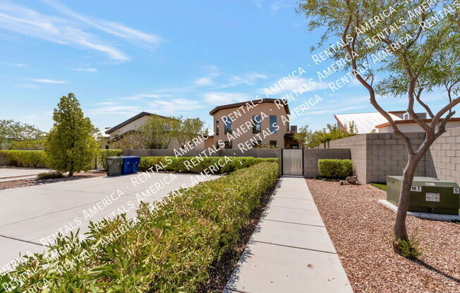 922 S FREMONT AVE