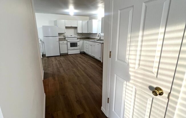 2 beds, 1 bath, $1,700