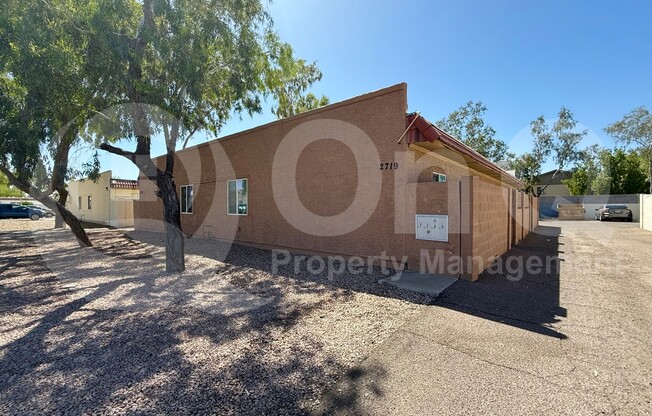 2719 E TIERRA BUENA LN