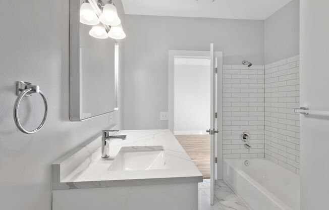 1 bed, 1 bath, 580 sqft, $1,775, Unit 320
