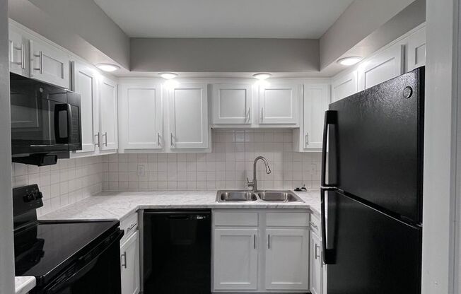 2 beds, 1.5 baths, 1,251 sqft, $2,105, Unit 06103