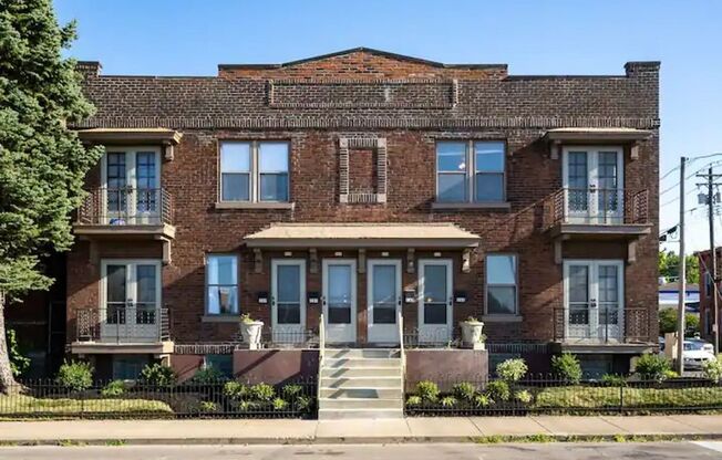 1 bed, 1.5 baths, 1,200 sqft, $1,475, Unit 235 W 4th St