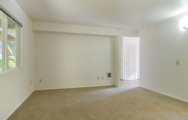 2 beds, 1 bath, $1,550, Unit 3