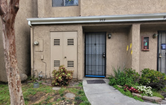 PRICE LOWERED! Ontario 2 Bedroom Condo