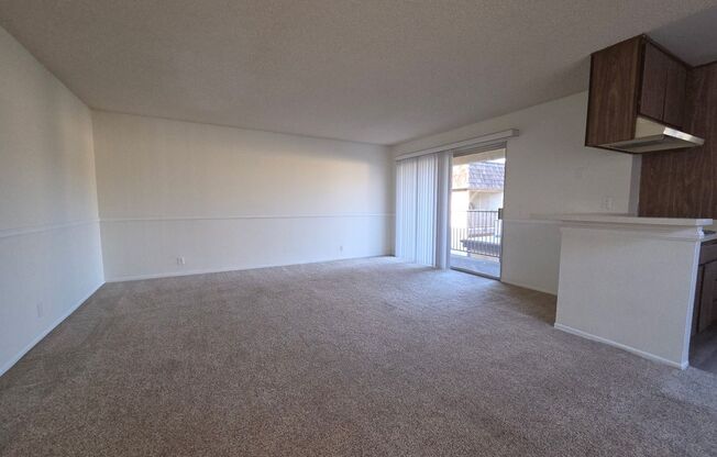 1 bed, 1 bath, 737 sqft, $2,100, Unit 028