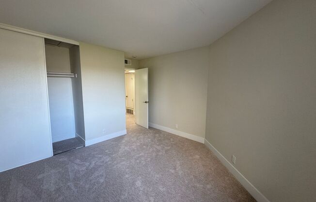 Spacious 2BD/2BA apartment in Prime Campbell Location!