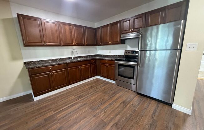 Hollywood & Highland Walkable Apartment Community