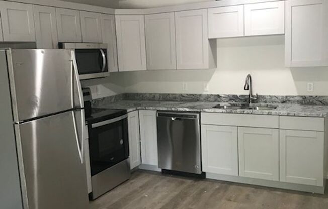 Studio, 1 bath, 288 sqft, $800