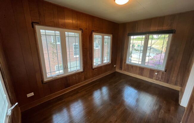 3 beds, 1 bath, 2,000 sqft, $3,795, Unit 1123 - 2