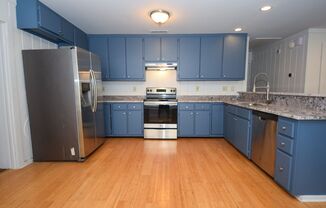 FABULOUS UPDATED KITCHEN with 3 bed 1 bath near U of M