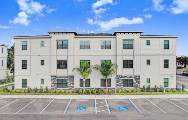 Bridgewater Landing Apartments 55+ Senior Living