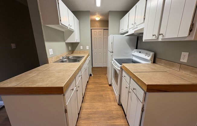 Mountain Pointe Apartments