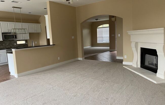 Spacious 3-Bedroom Home for Lease in the highly sought-after Berry Creek Community of Georgetown – Beautiful Layout & Location!