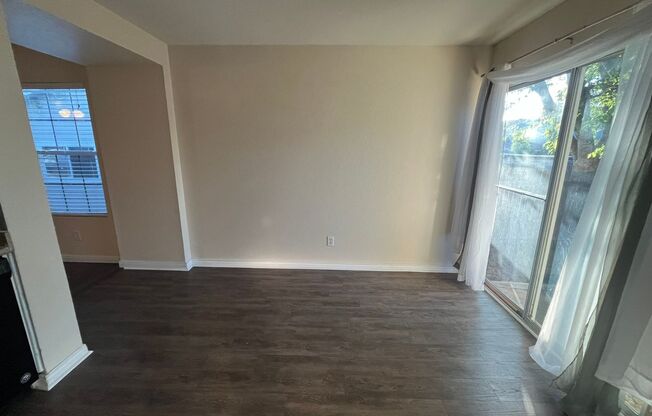 3 beds, 2 baths, $1,500