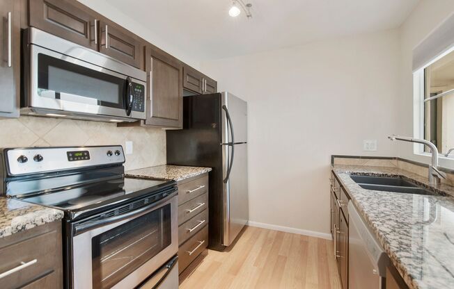 2 beds, 2 baths, $2,000, Unit Unit 2093