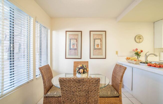 3 beds, 3.5 baths, 2,000 sqft, $9,000, Unit Santa Rosa Cove