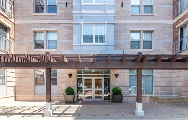 1 bed, 1 bath, 740 sqft, $5,200, Unit 509