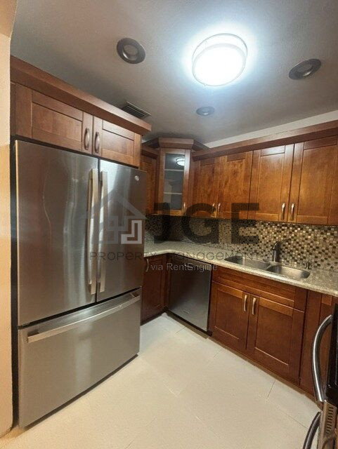 3 beds, 2 baths, 1,535 sqft, $3,300