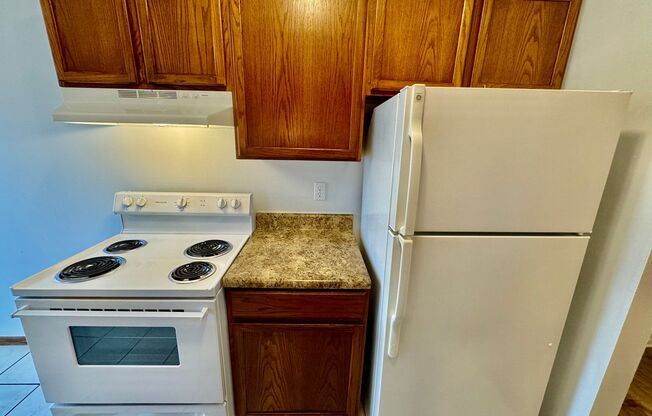 2 beds, 1 bath, 900 sqft, $1,295, Unit 26