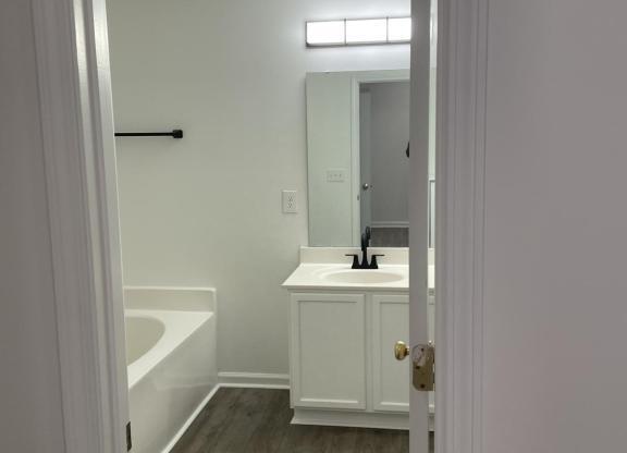 106 BASSET HALL DR