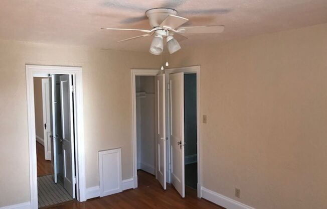 2 beds, 1 bath, $1,850, Unit 2