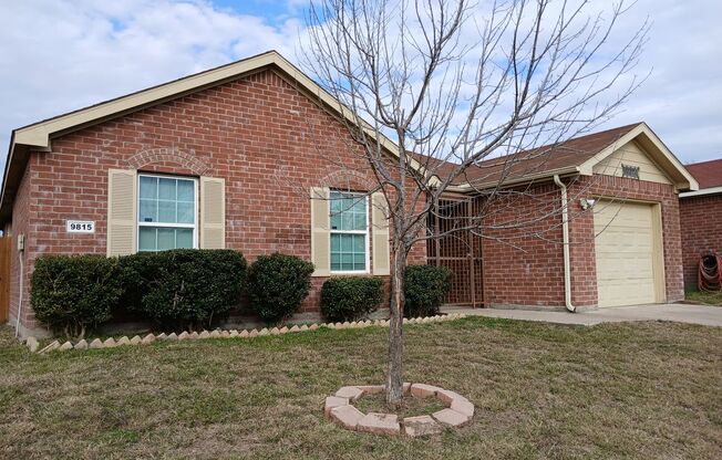 3 Bedroom, 2 Full Baths, 1 Car Garage Near St, Augustine Rd and Bruton Rd