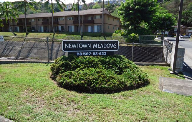 Newtown Meadows Clean 2 Bedroom, 2 Bath, with 2 Parking Stalls in Aiea