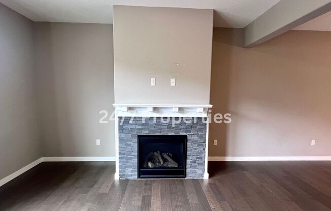 3 beds, 2.5 baths, $2,495