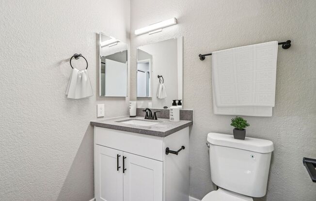 2 beds, 2 baths, 919 sqft, $1,799, Unit 1099