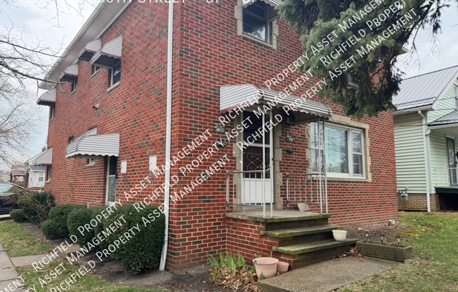 426 E 200 ST