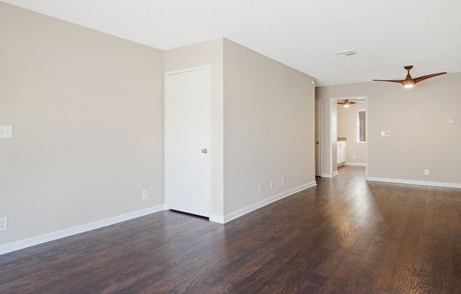 Welcome to Superior Place Apartments and Townhomes in Northridge