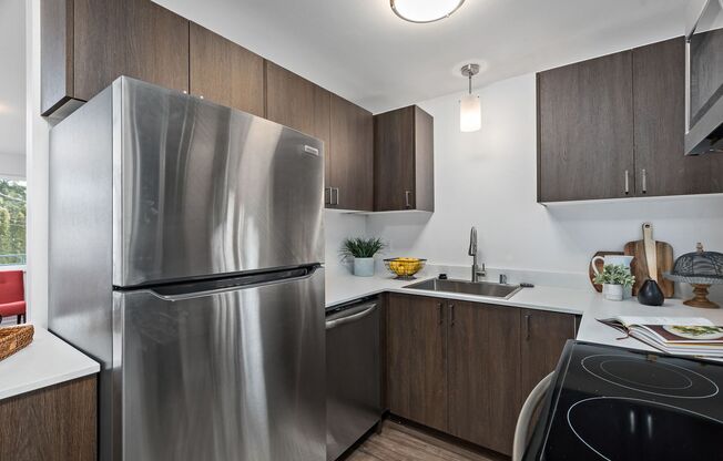 2 beds, 1 bath, 716 sqft, $1,695, Unit 14
