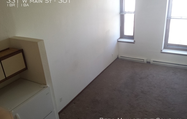 331 W MAIN ST