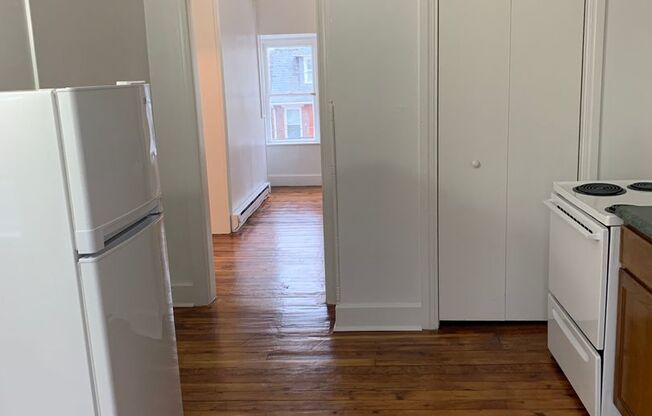 1 bed, 1 bath, $745