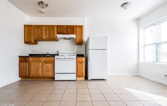 7706 S Coles
