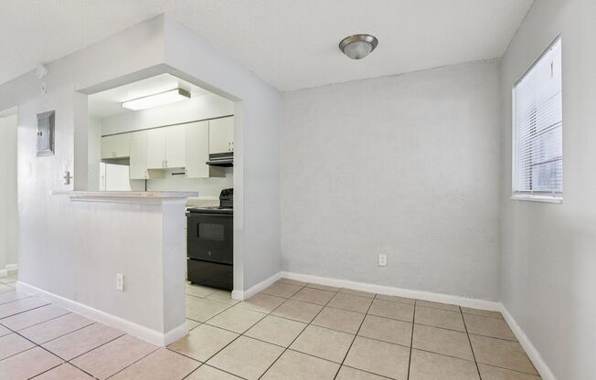1 bed, 1 bath, 600 sqft, $1,049