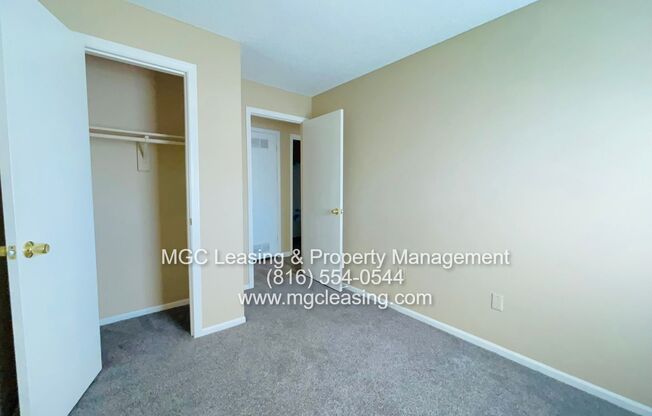 2 beds, 1 bath, $950, Unit 1560-A E 125th St