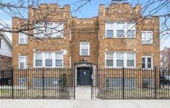 6200 S Albany Ave. Chicago IL