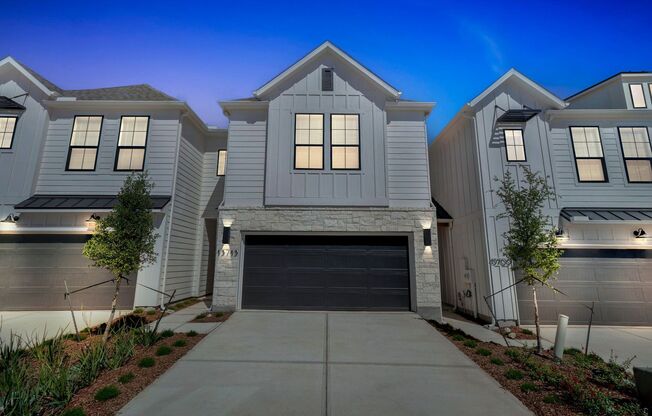 FOUR WEEKS FREE!!!  Brand New!!! Modern Townhomes in Bella Vista!!!