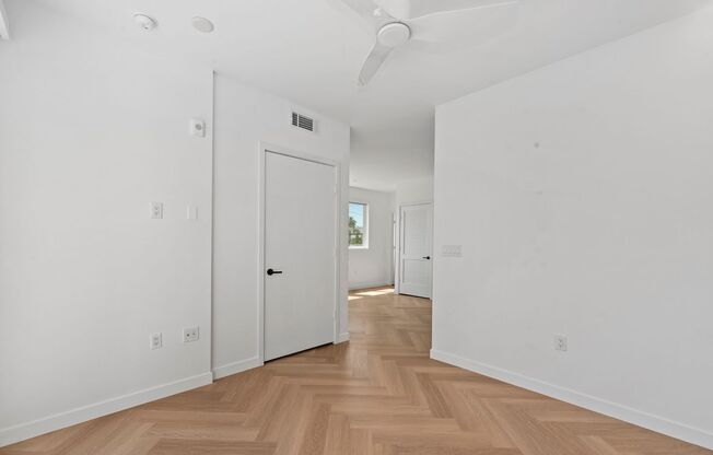 Studio, 1 bath, 553 sqft, $3,185, Unit 401