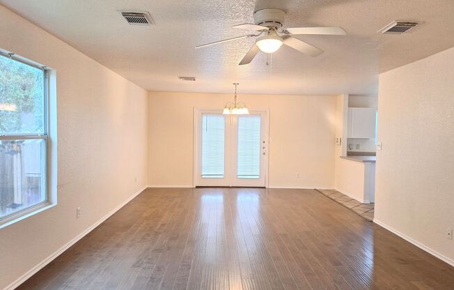 ~~$300 Off 3rd Months Rent~~Spacious 4 bedroom 2 bath Available for Immediate Move In